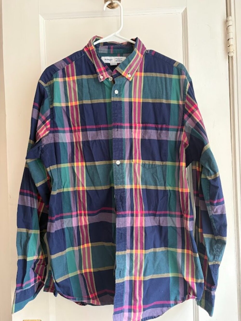 Old Navy Everyday Long Sleeve button down shirt